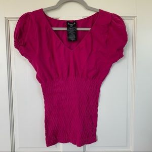 Bebe Women’s Short Sleeve Ruched Top Size Magenta M/L